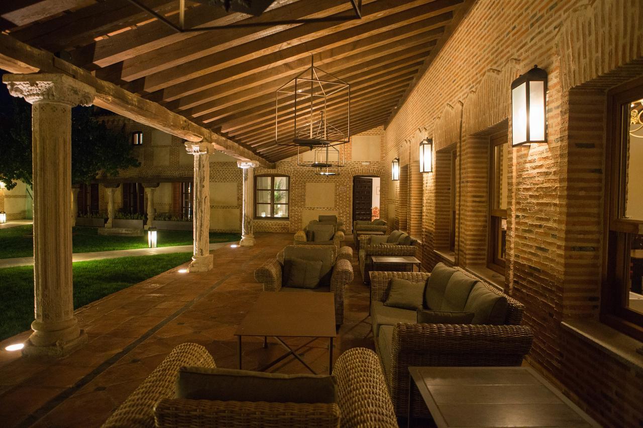 Isabel De Castilla Inn 4*