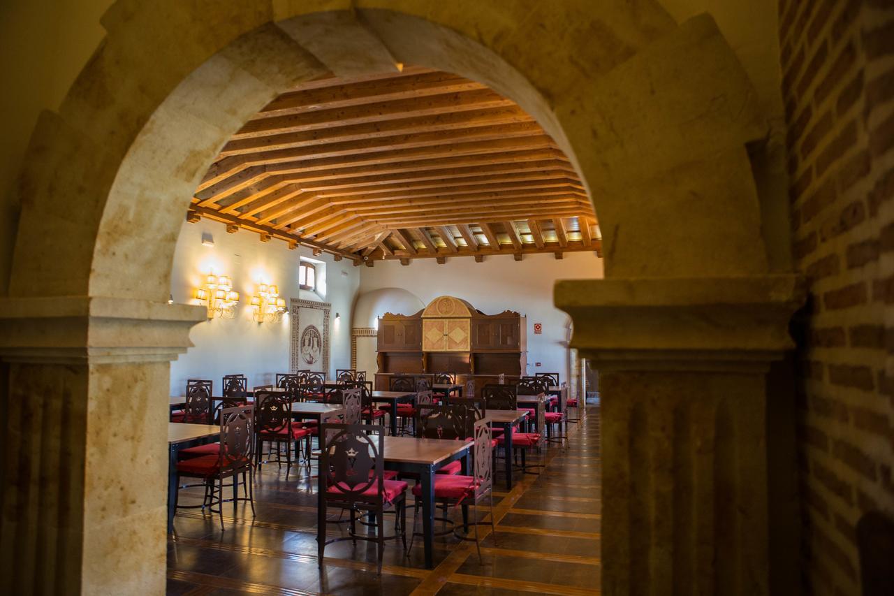 Isabel De Castilla 4* Madrigal de las Altas Torres