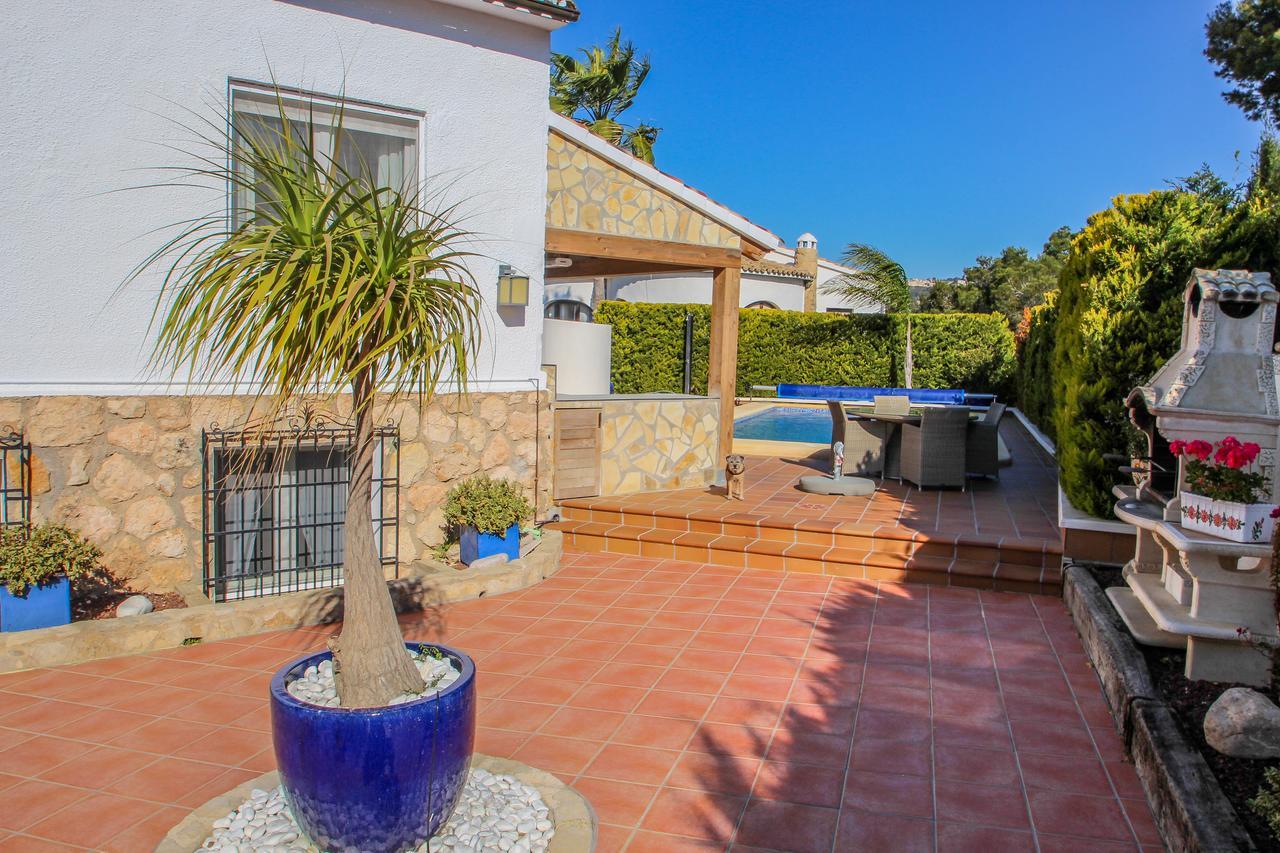 Susi - With Private Swimming Pool In Villa Moraira
