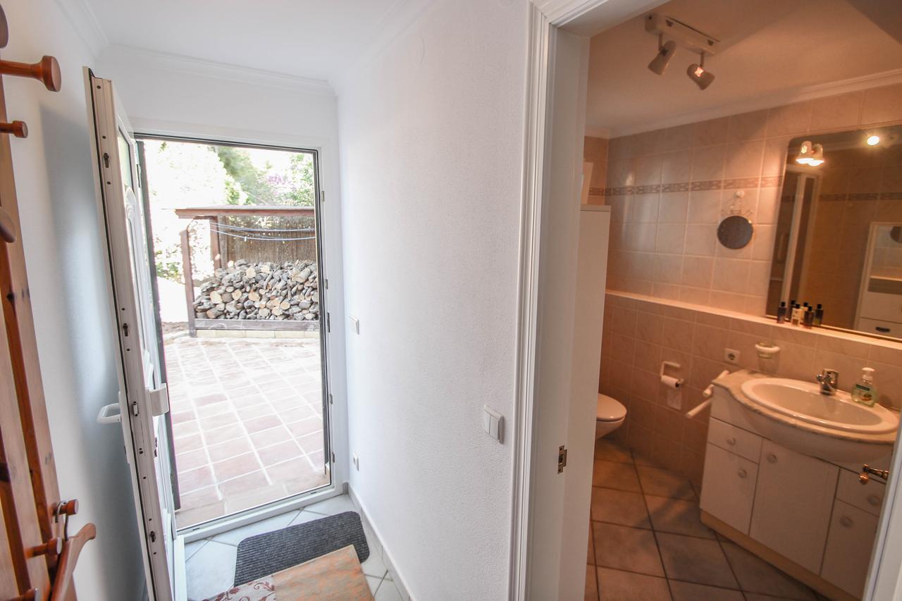 Susi - With Private Swimming Pool In Villa Moraira