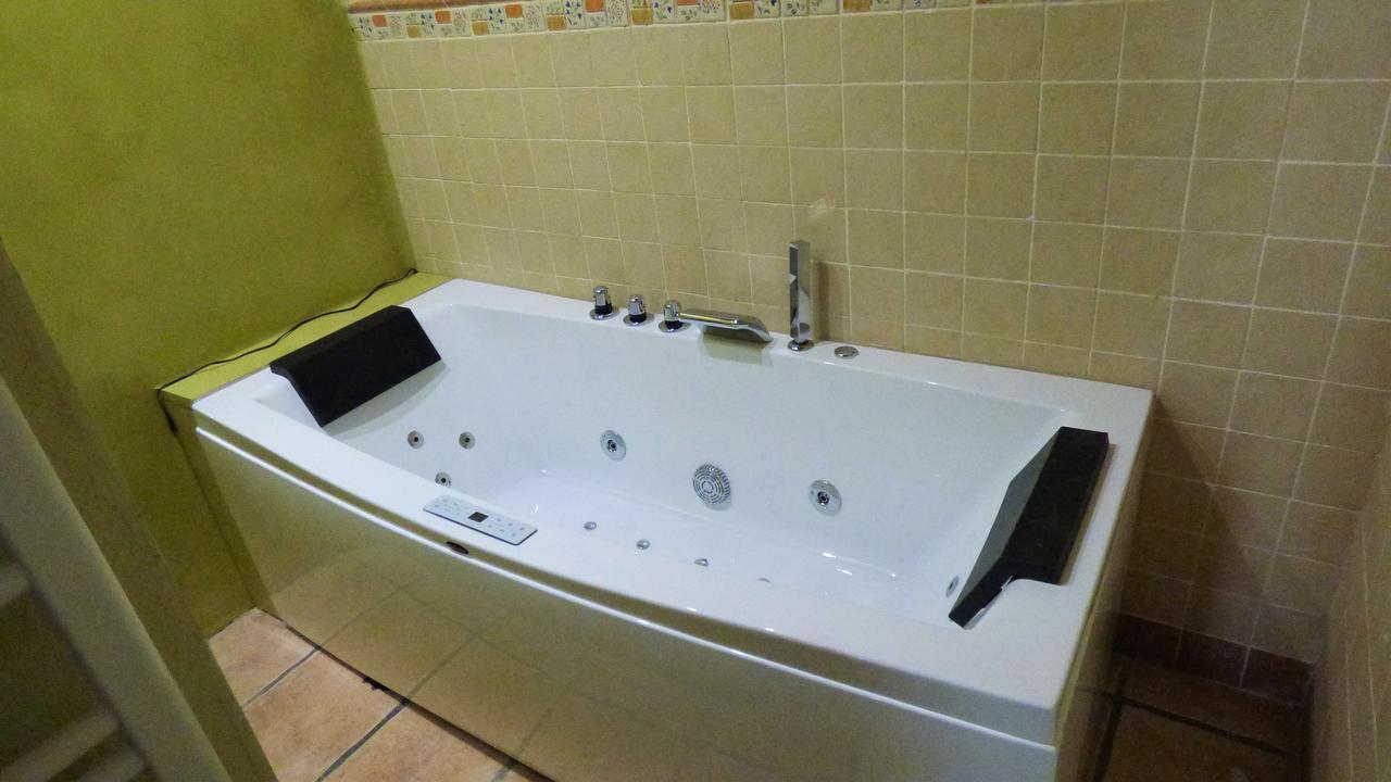 Boi Romanic Hostal *