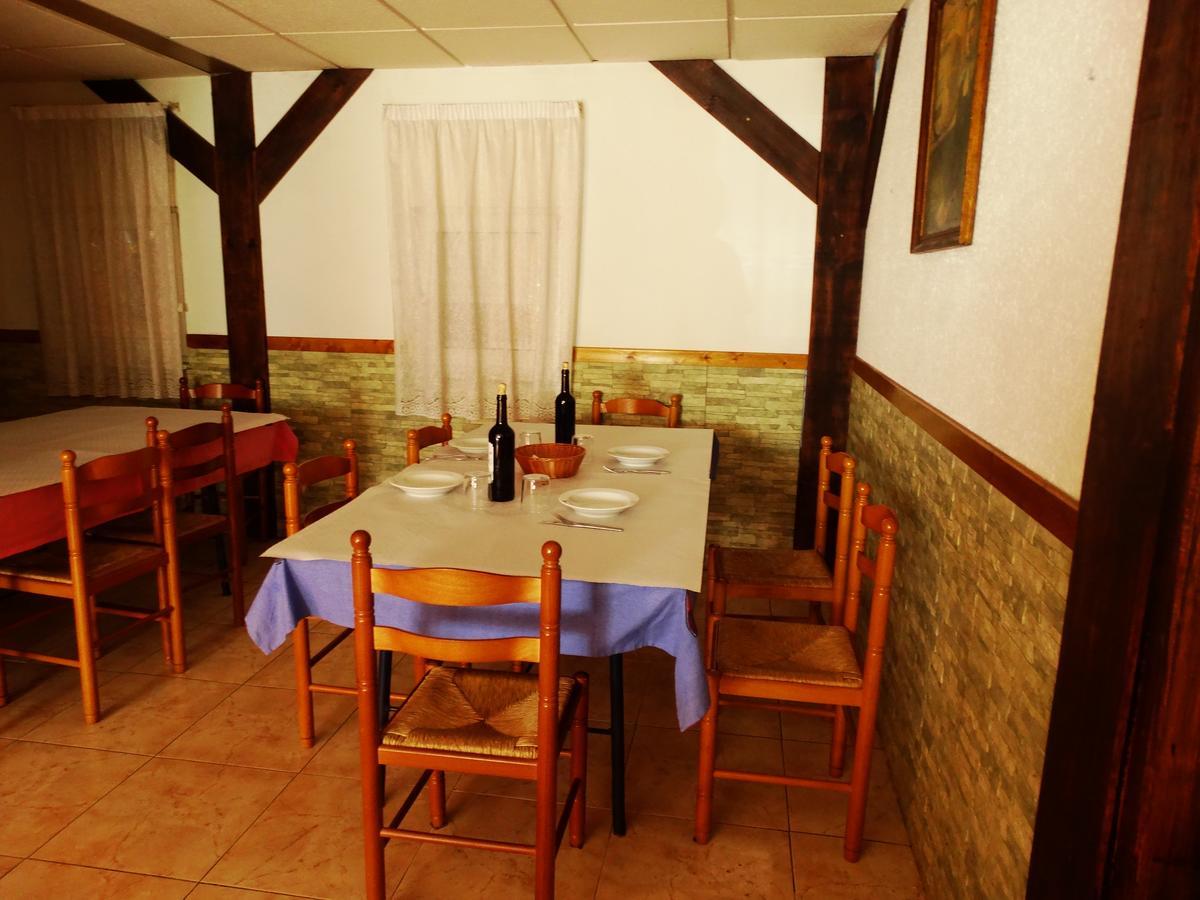 Santa Ana Hostal *
