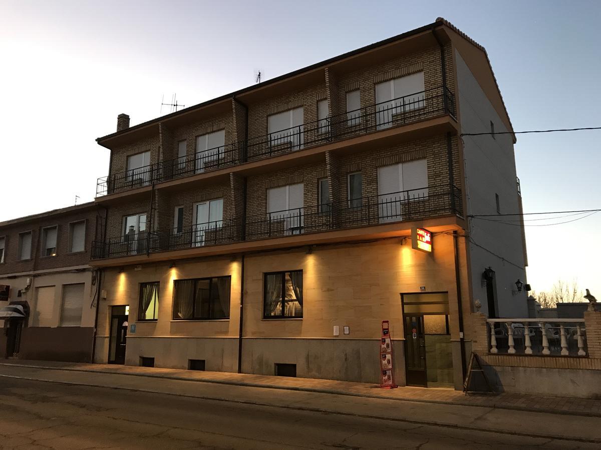 Juli Hostel *