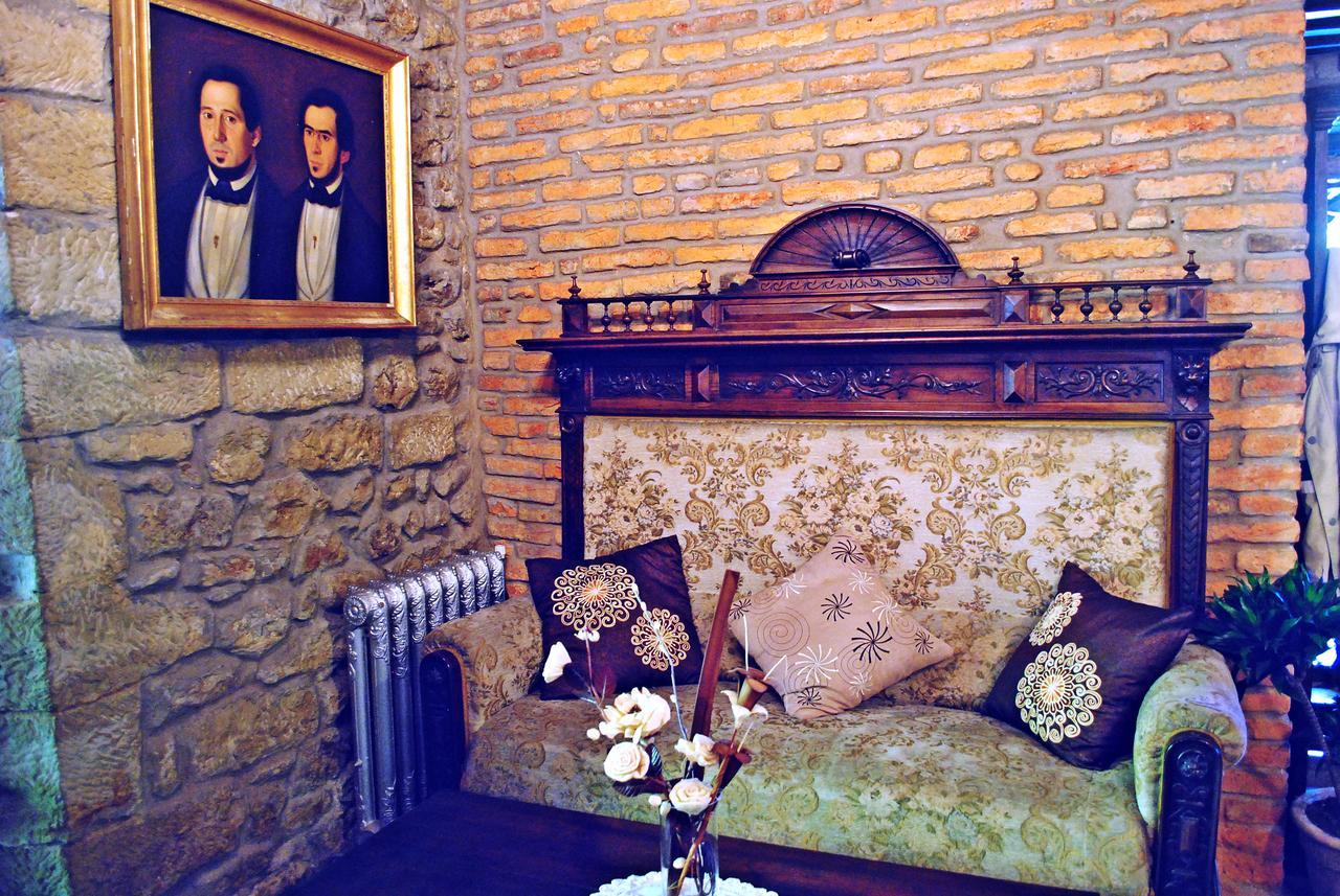 Hotel De 2*