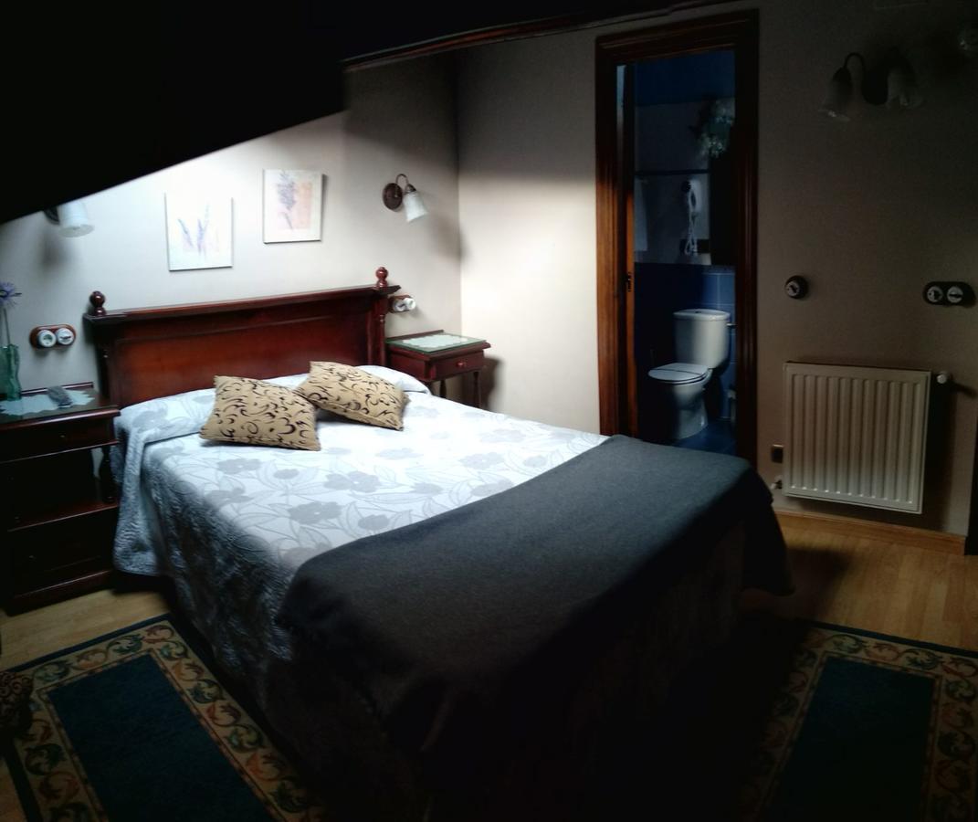 La De Barro Hotel Infiesto