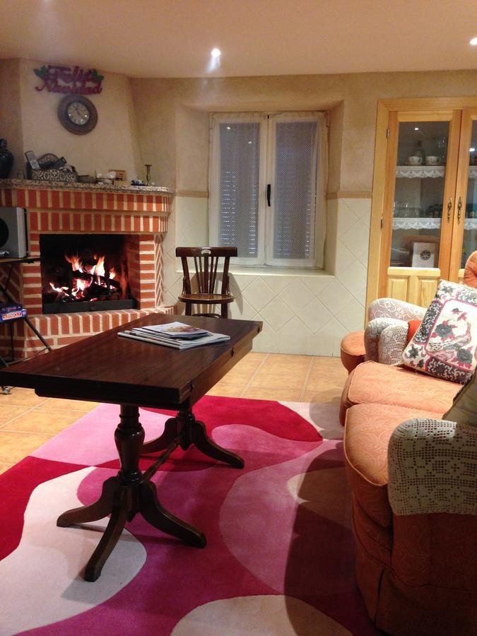 Apartamento Rural La Muralla De Pedraza * Chavida