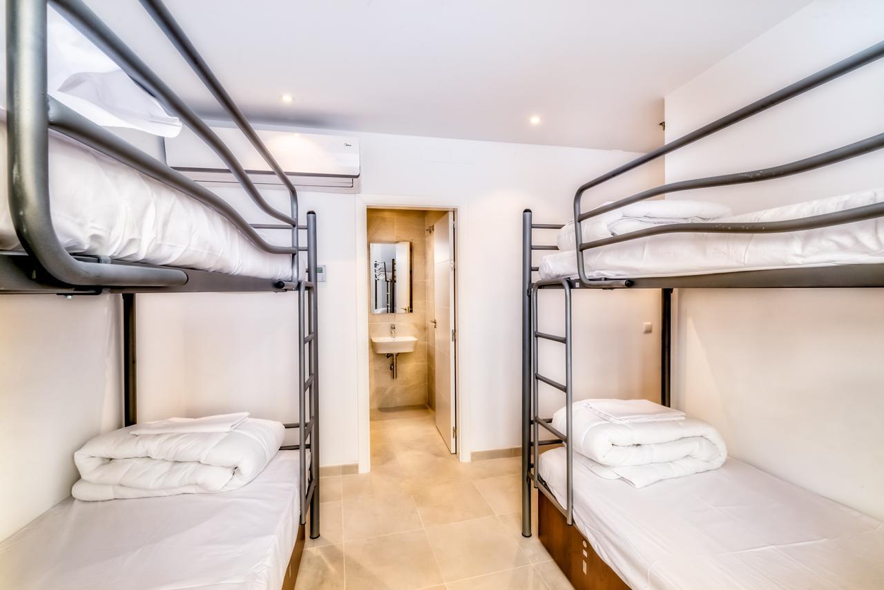 Hostel A2c (adults Only)