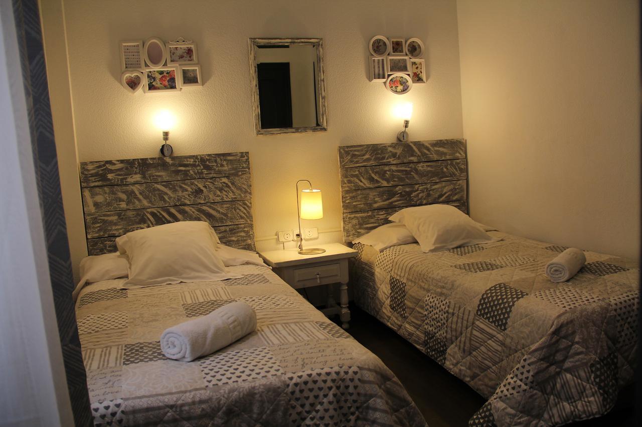 Oasis Backpackers'
