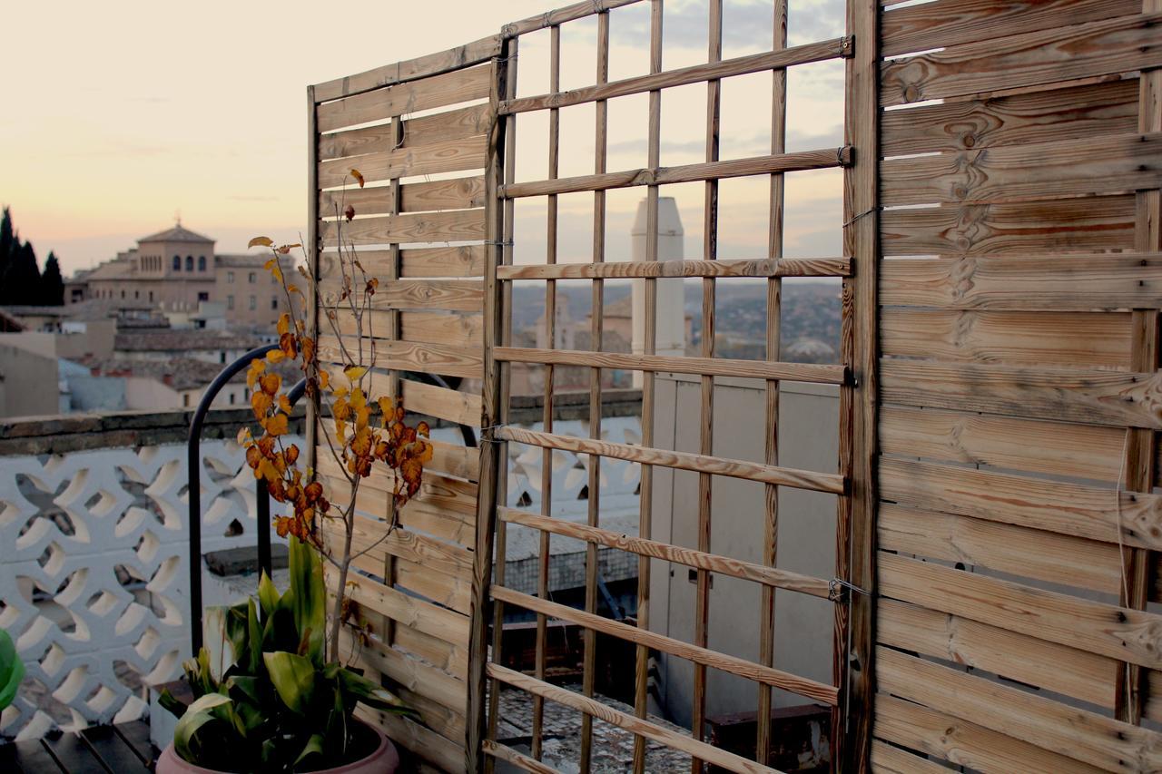 Oasis Backpackers' Hostel *