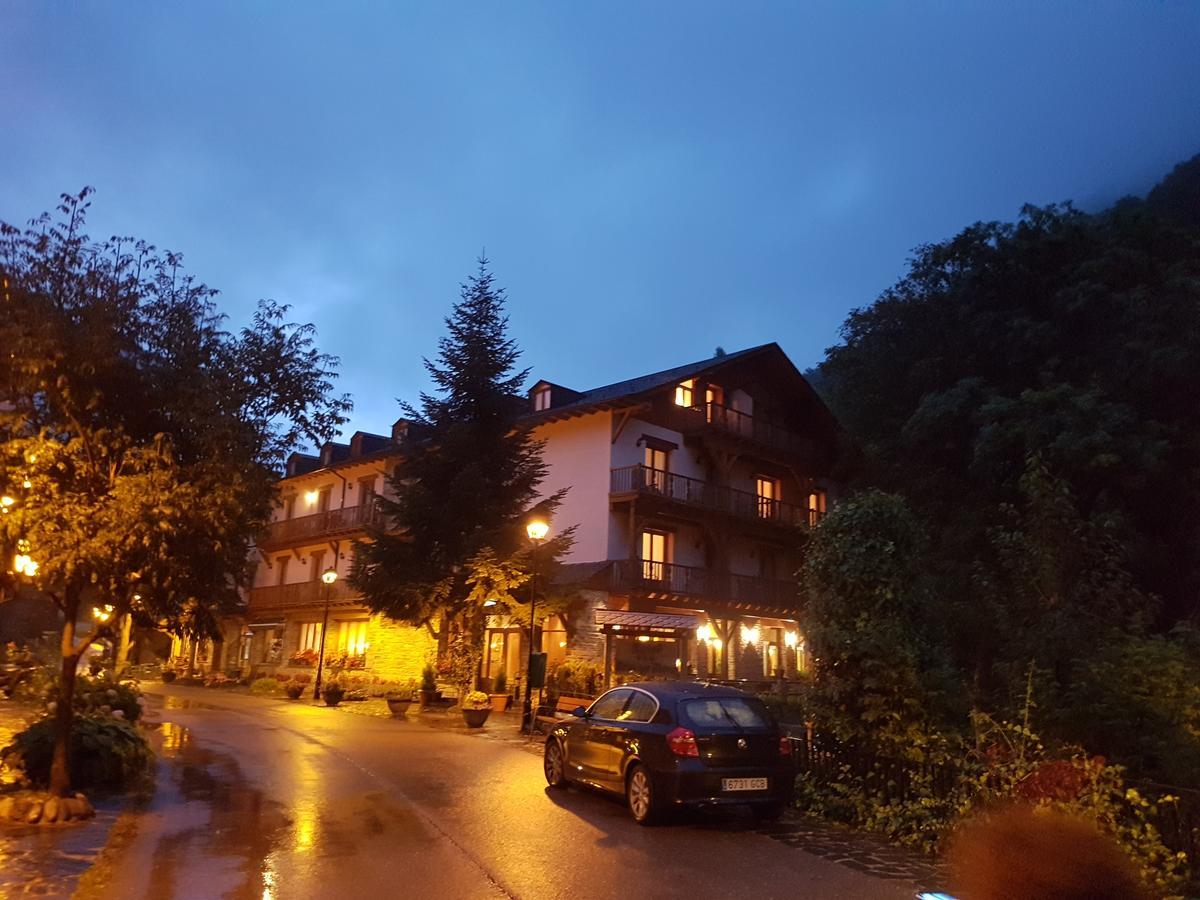 Estanys Blaus Hotel Tavascán