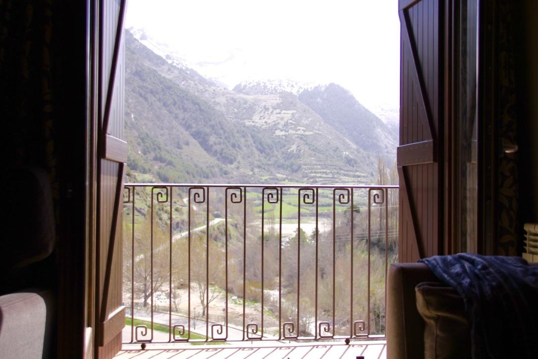 Aparthotel Tres Quinones 3*