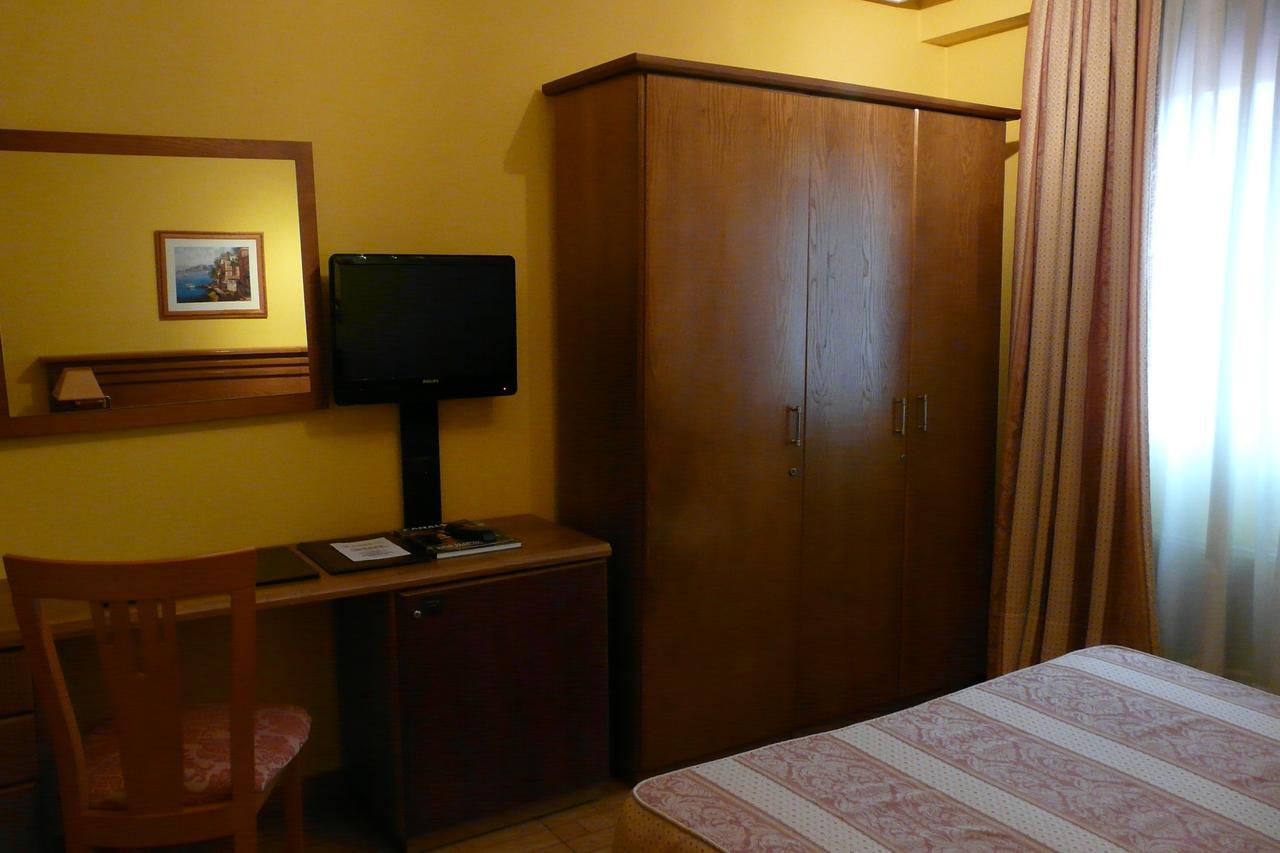Idh Angel Hotel Oviedo