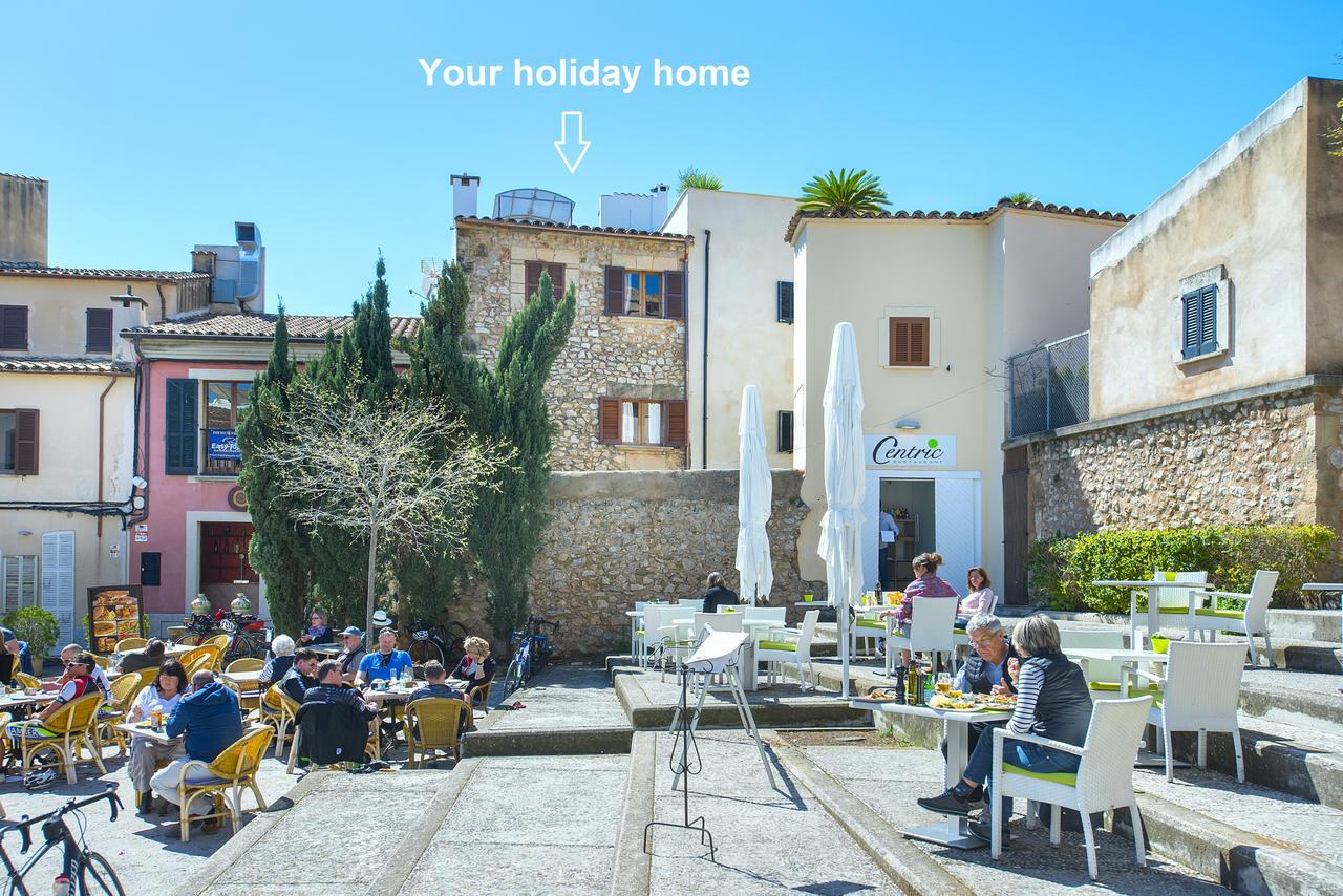 Owl Padrina - Walking To The Old Town Pollensa