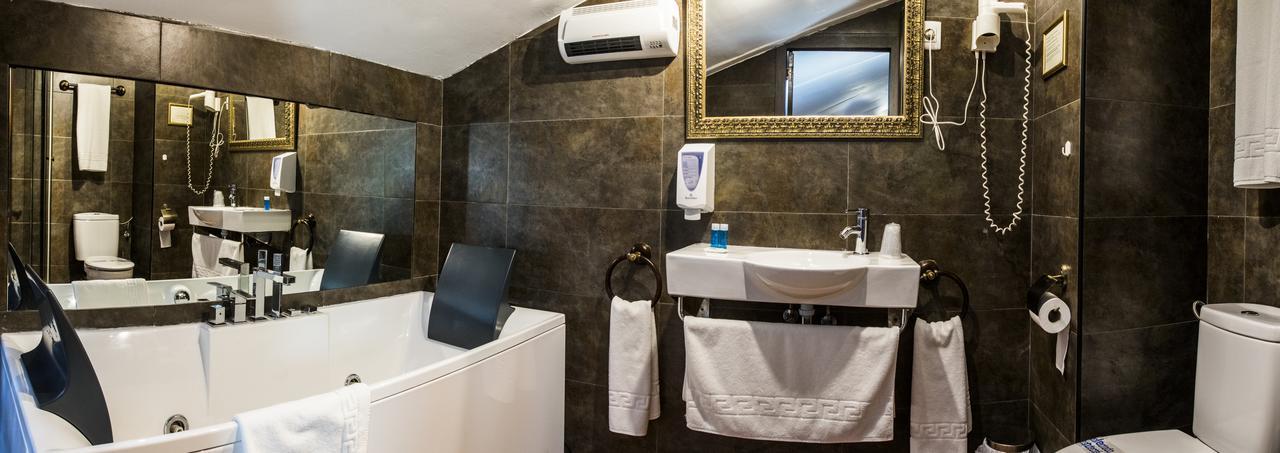 La De La Magistral Inn Alcala de Henares