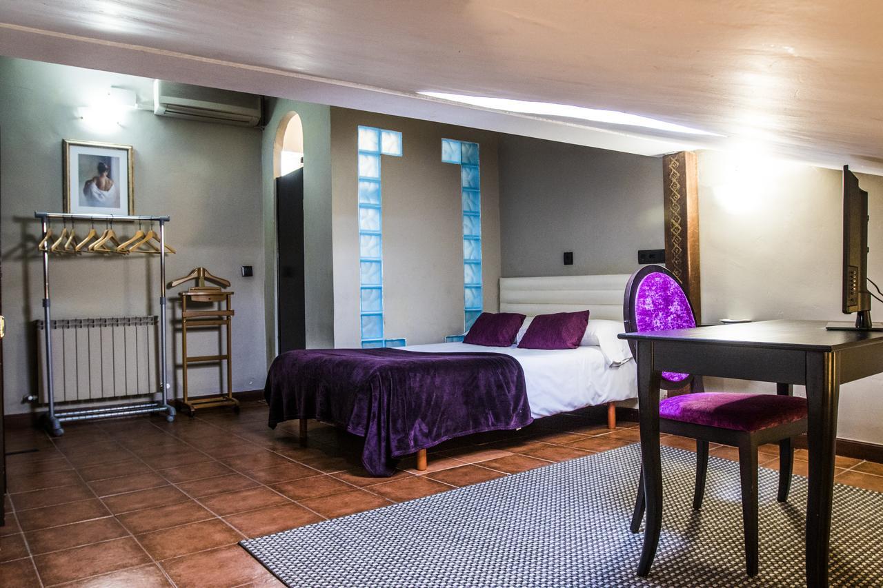 La De La Magistral Inn