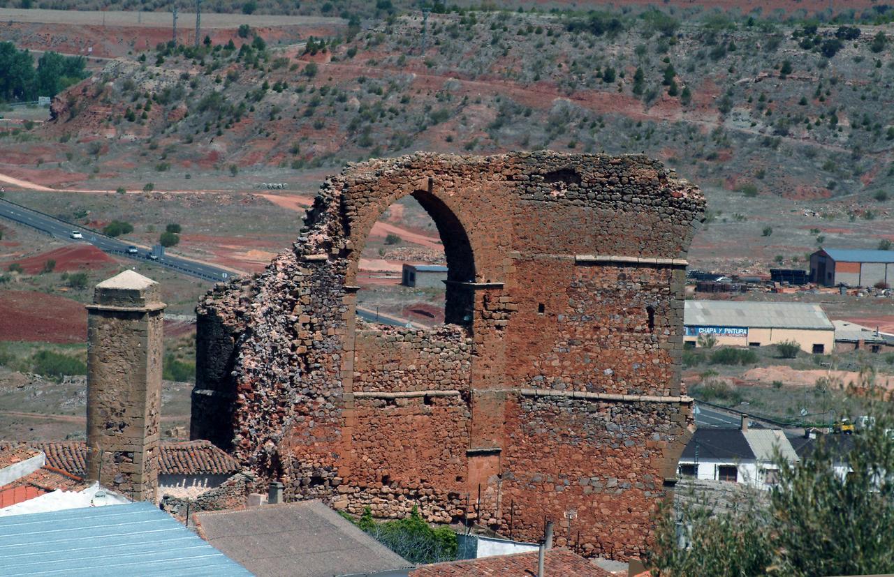 Puerta De *