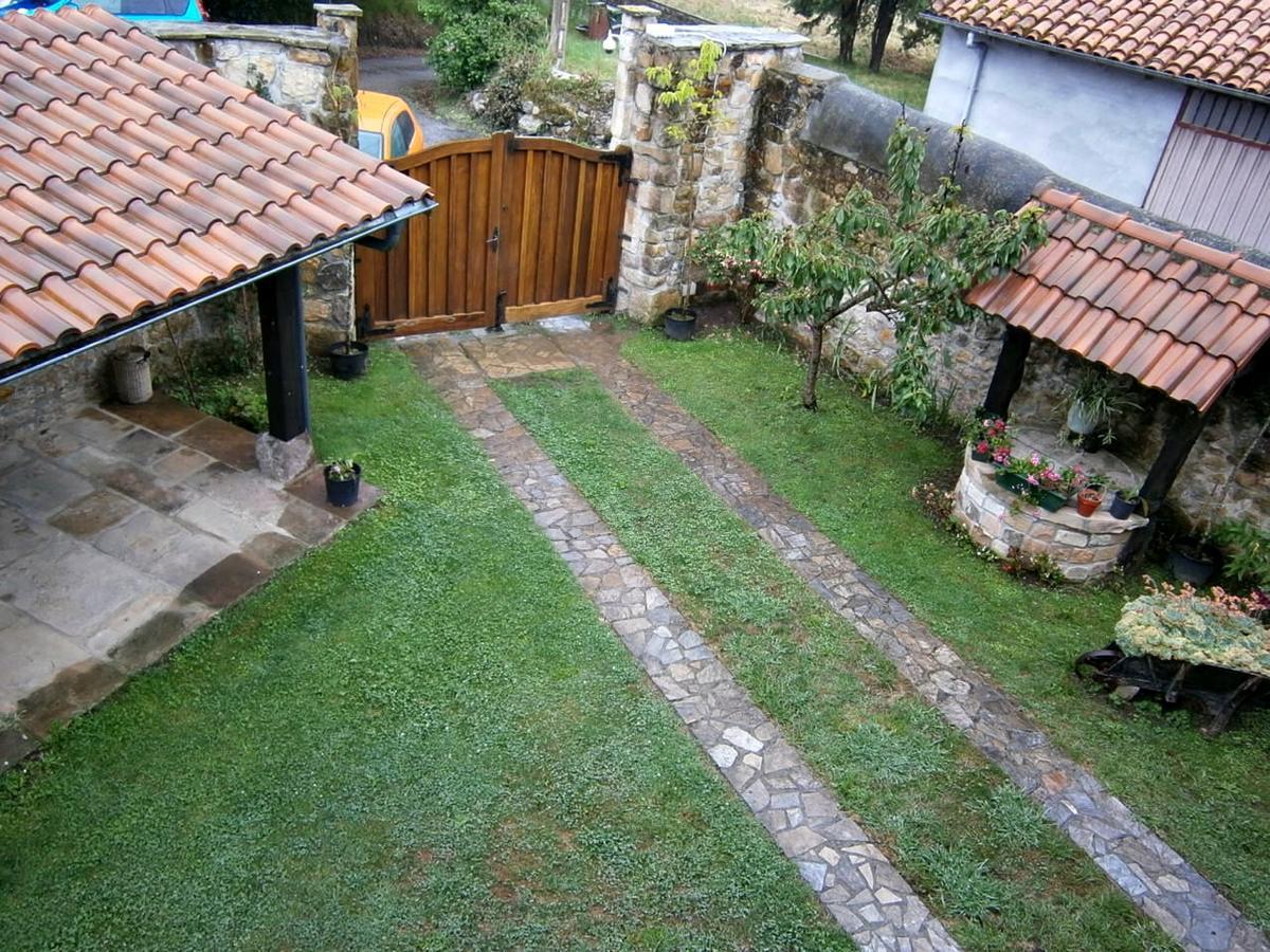 Y El Cafetal Villa