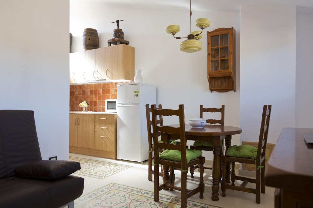Edificio De L'escoleta Apartamento Falset