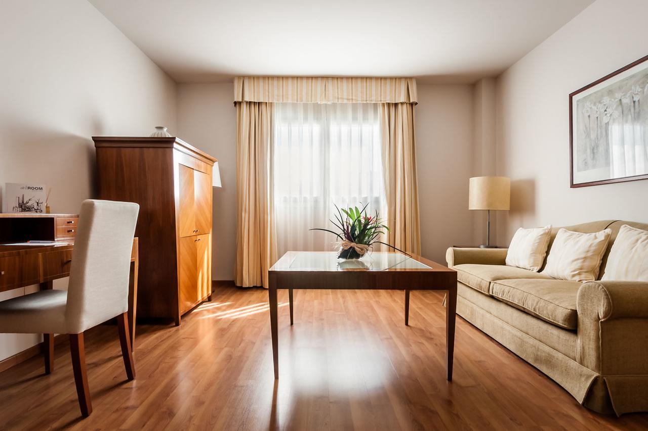 Avenida Hotel Almería