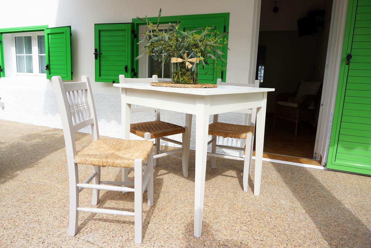 Del Lago - Astbury Formentera