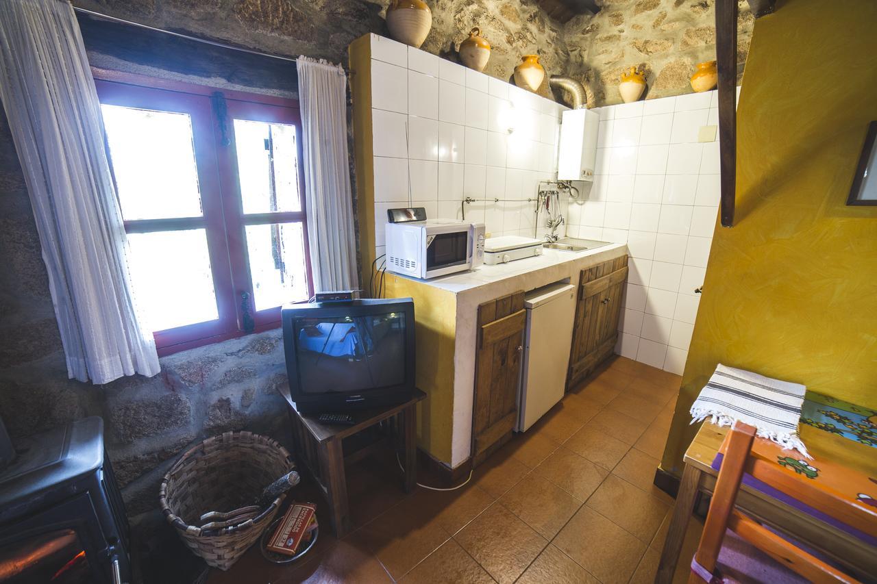 Caserío Da Castiñeira * Sas do Monte