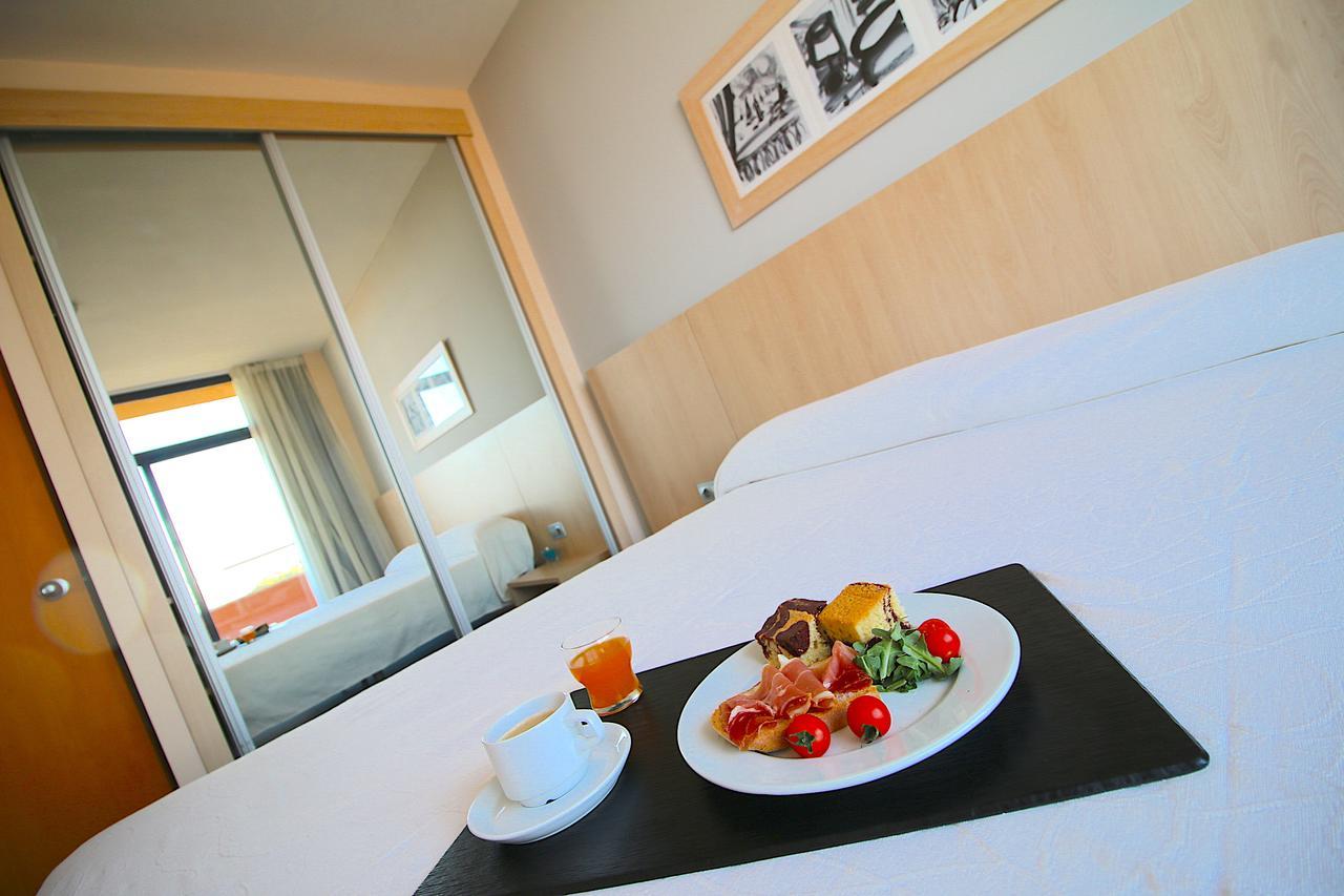 Advise Reina Apartahotel 4*