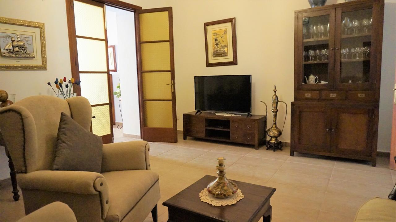 Born 23 - House With Pool In The Centre Of Lluchmayor. Free Wifi *