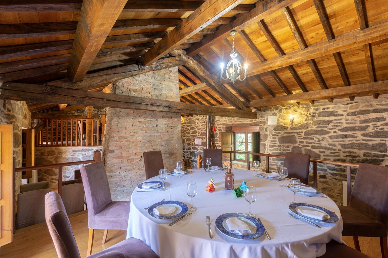 Asador De Roxos Casa Albardonedo 2*