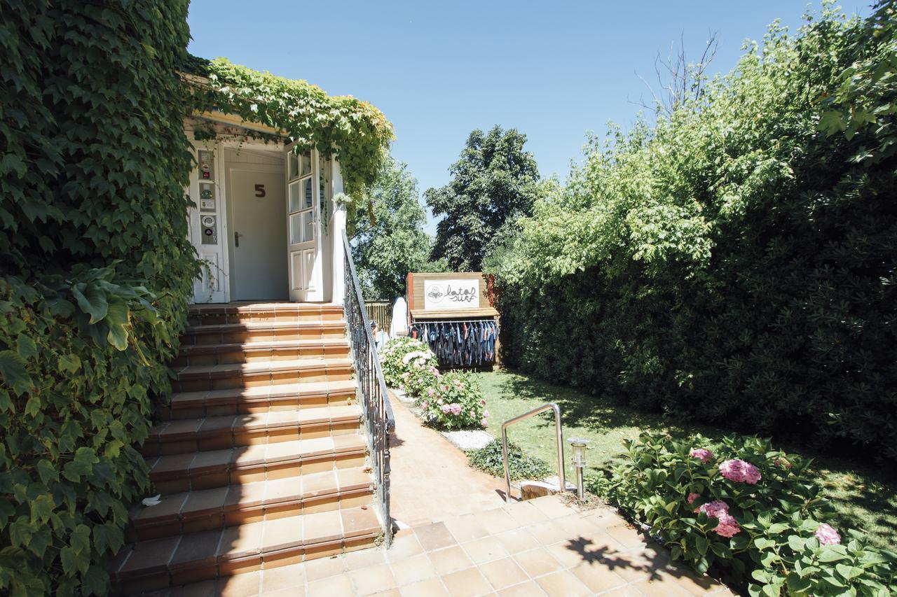Latas Surf House Hostel