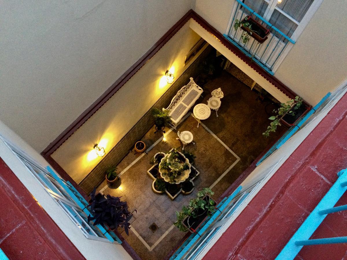 Azahar Guest house 2*