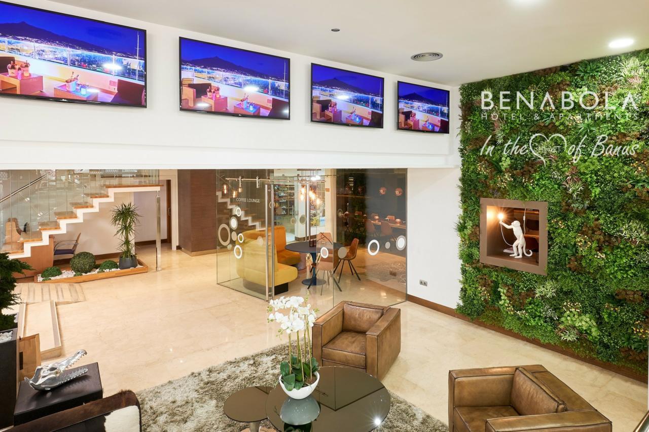 Aparthotel Benabola &