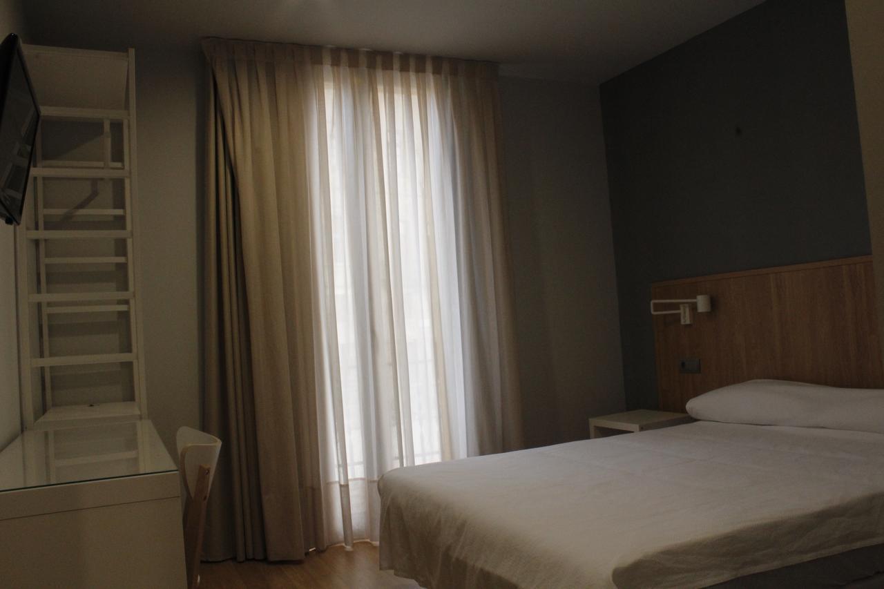 Hotel Universitat 2*
