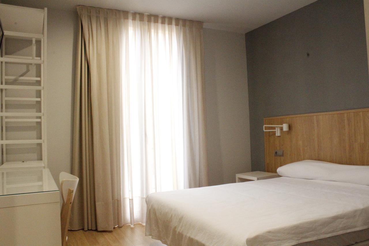 Hotel Universitat 2*