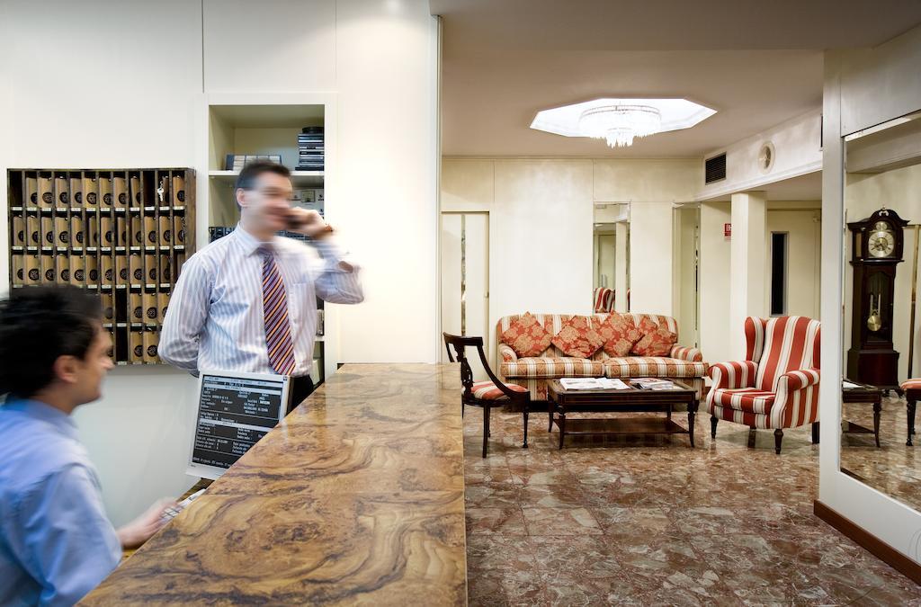 Hotel Roma 2*