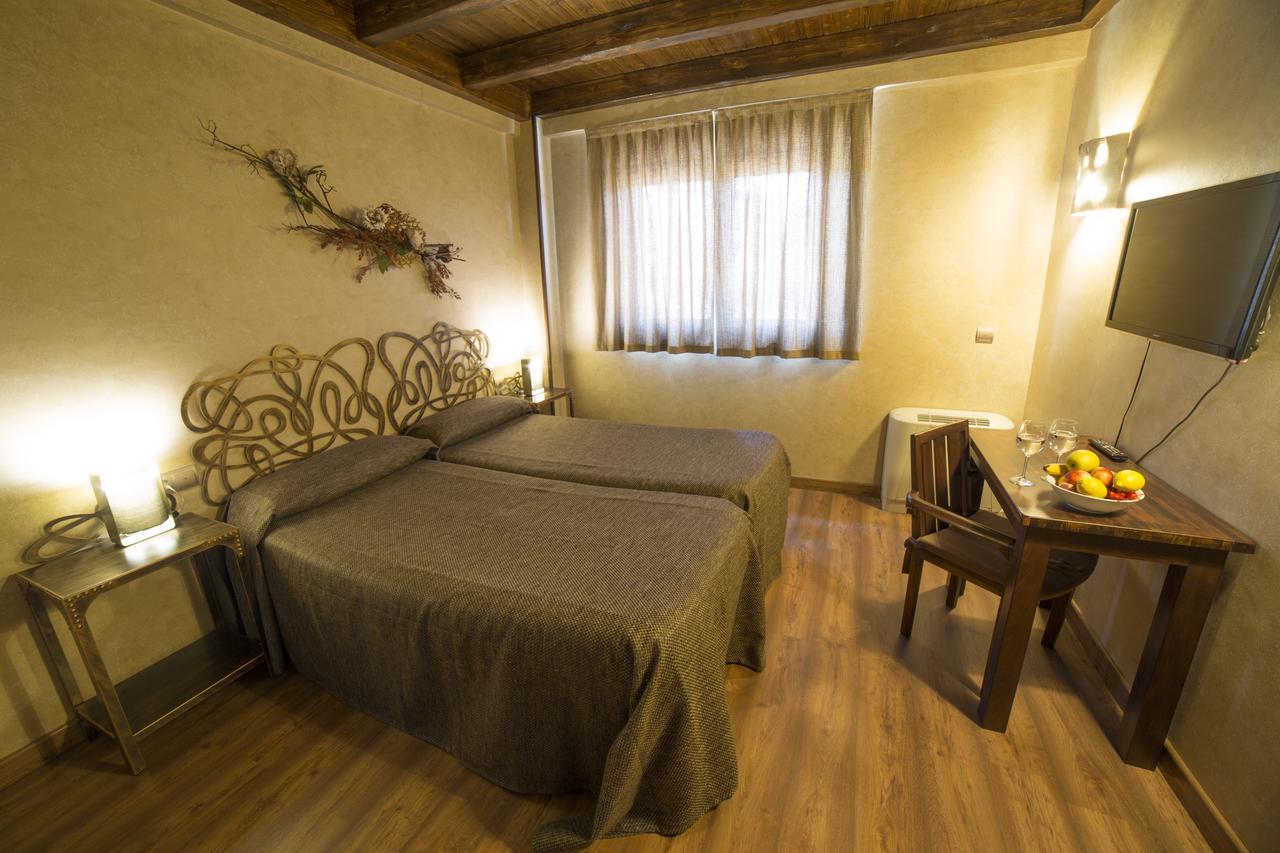 Hotel Albergue La Casa Del Peregrino Hostel El Acebo de San Miguel