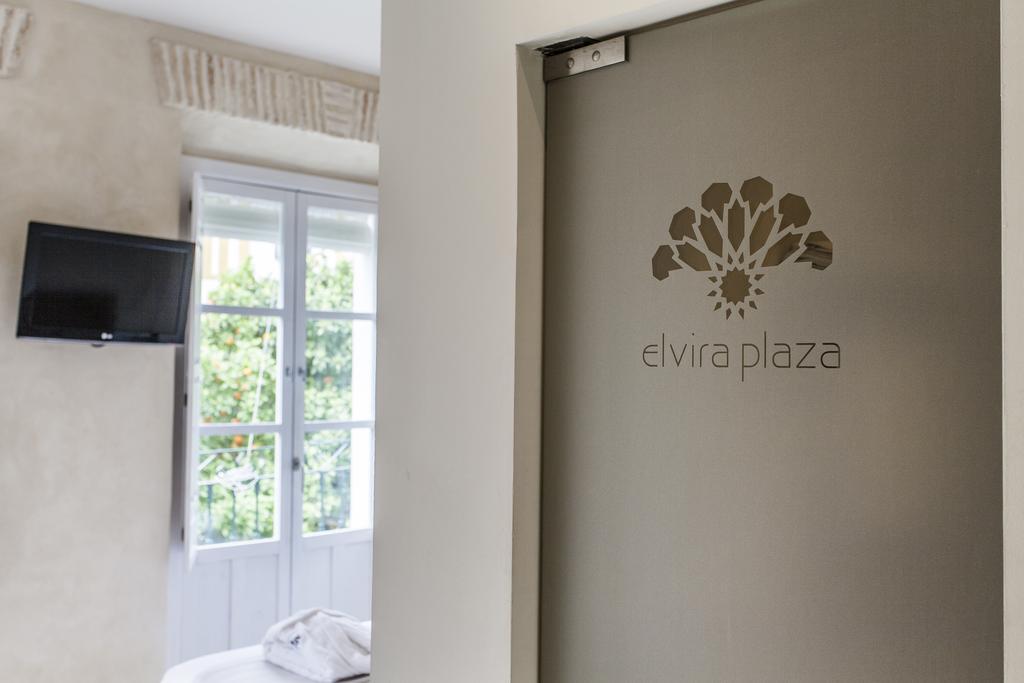 Boutique Elvira Plaza Hotel 3*