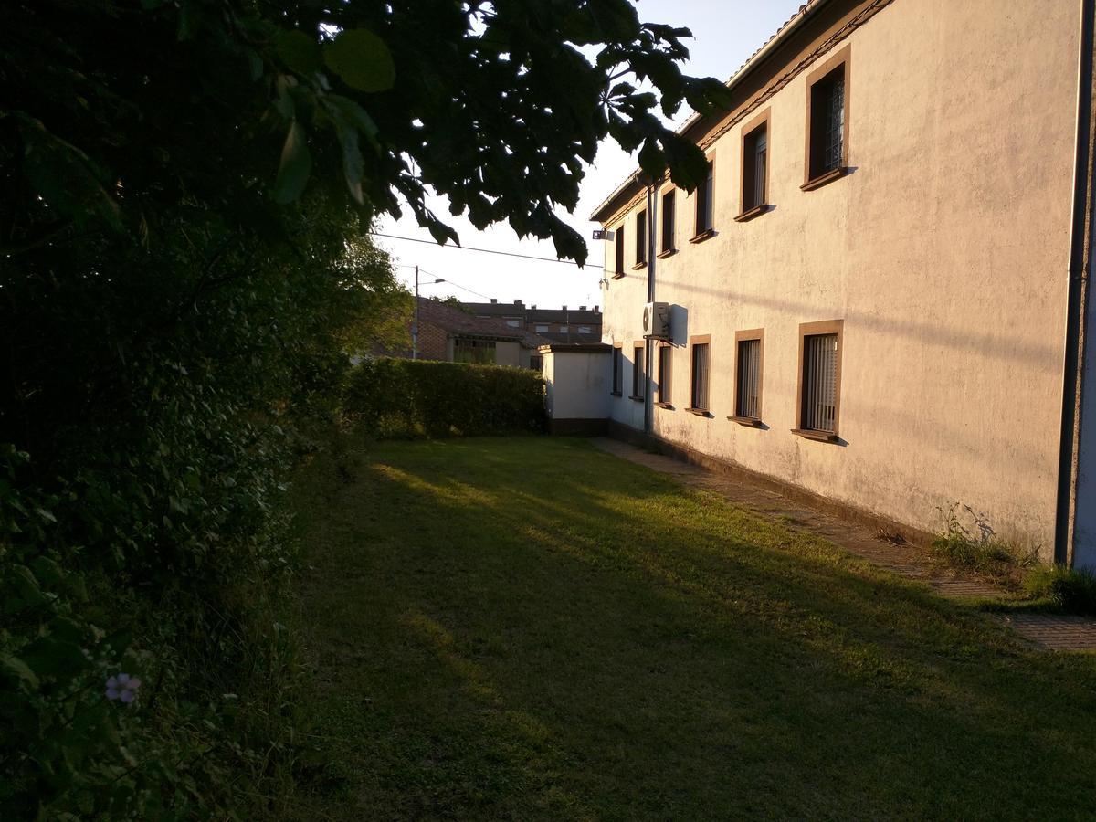 Hostal Residencial El Cuartel *