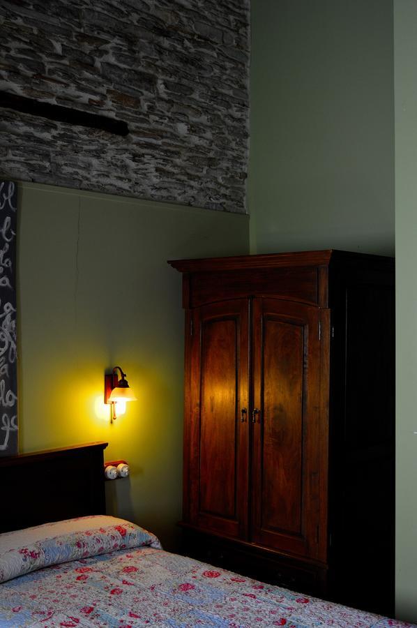 Casa De Baixo Hotel