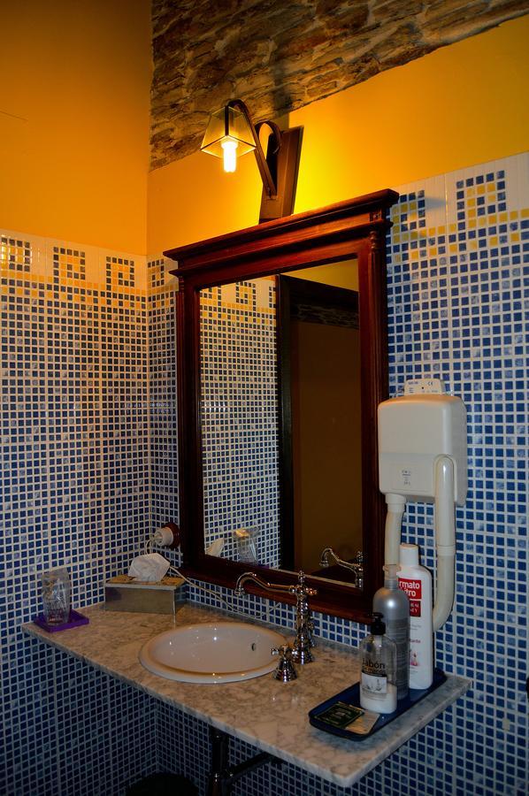 Casa De Baixo Hotel 2*