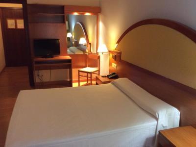 Hotel Don Jaime 54 Zaragoza