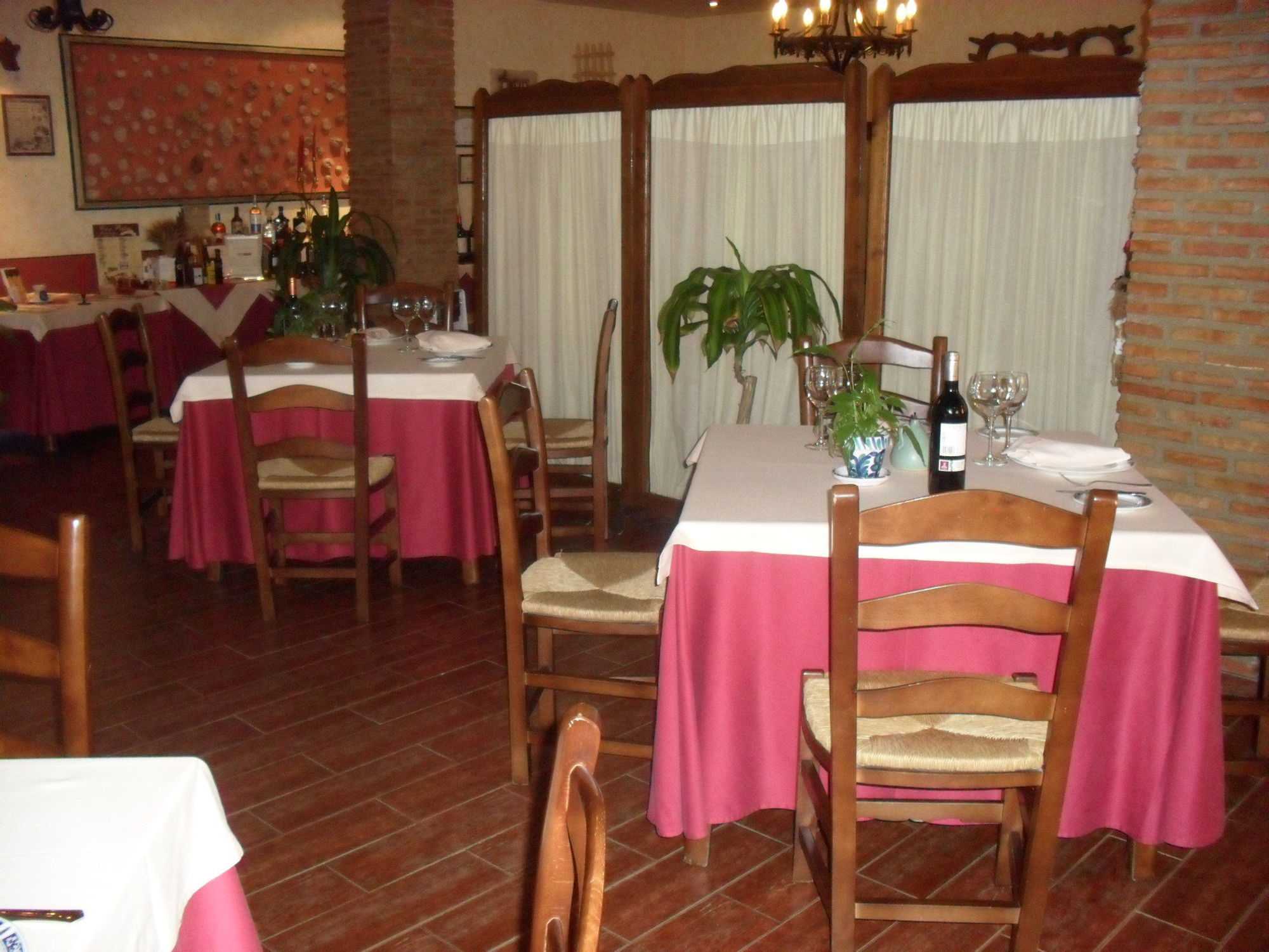 Hotel Cortijo De Tajar 2*
