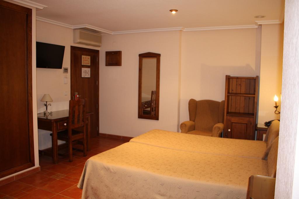 Hotel Dona Isabel *