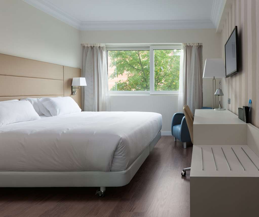 Nh Iruna Park Hotel Pamplona