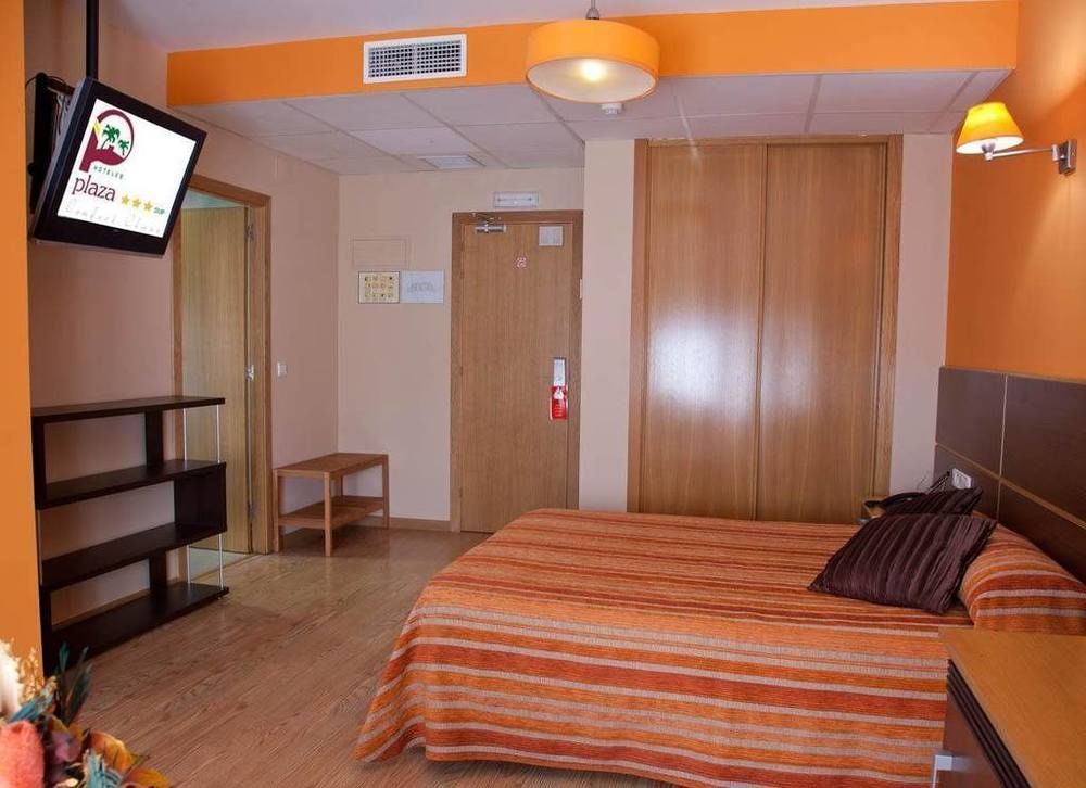 Hotel Plaza 3*