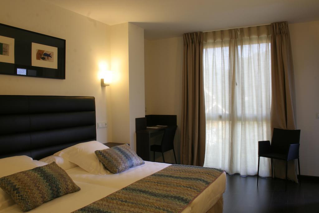 Hotel Rosario Ii, Edificio Moderno