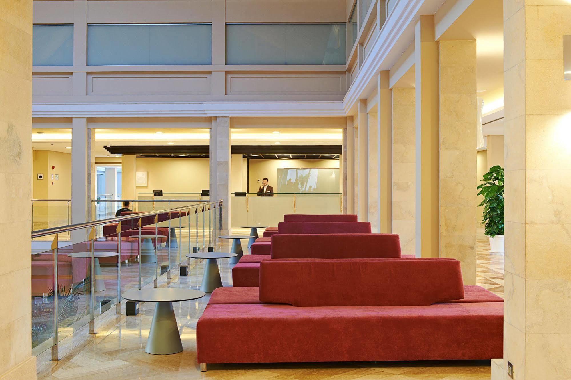 Hotel Hipotels Playa La Barrosa - Adults Only 4*
