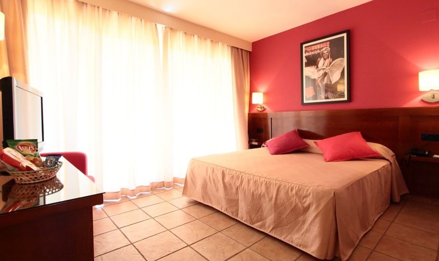 Hospedium Abril Hotel 3*