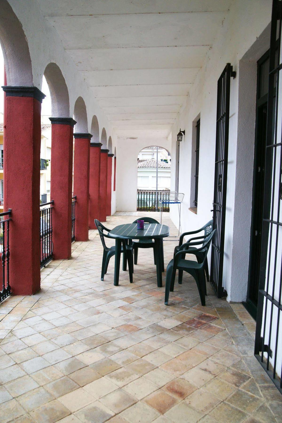 Aparthotel Can Gallart 3*