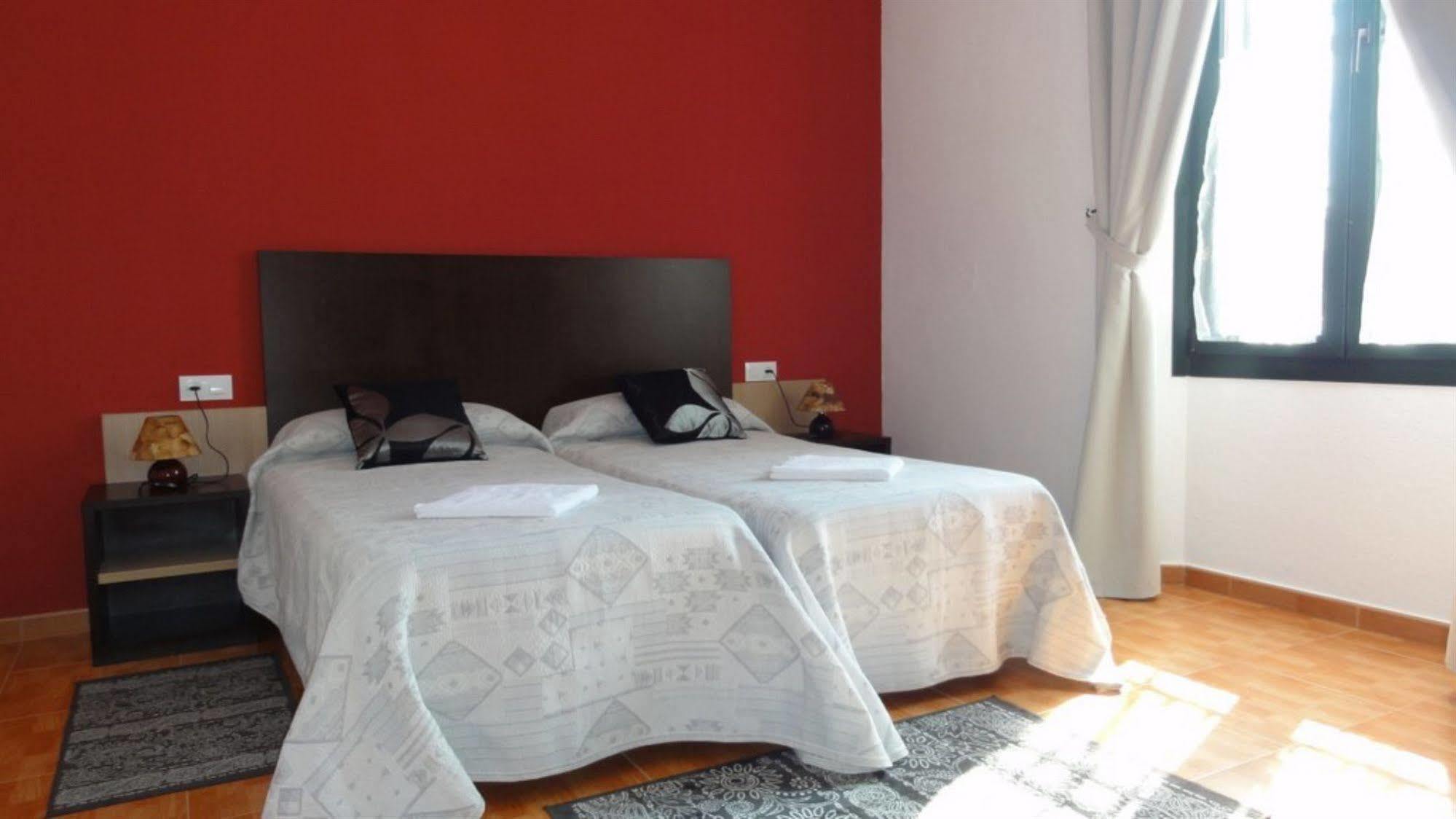 Aparthotel Can Gallart 3*