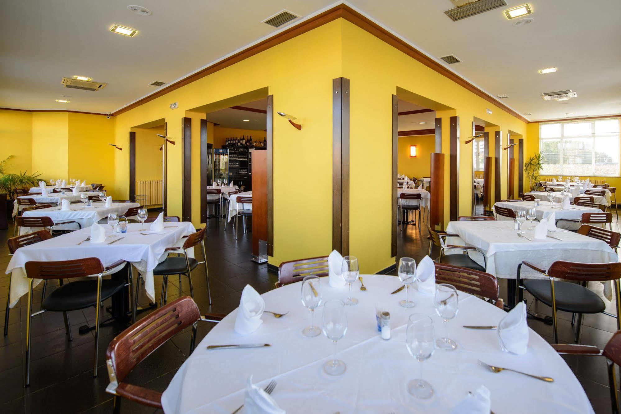 El Paso Honroso Hotel 3*